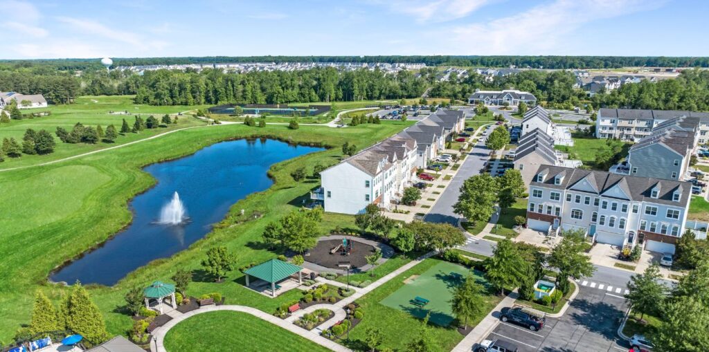 Living in Southern Delaware Golf Course Communities Year-Round